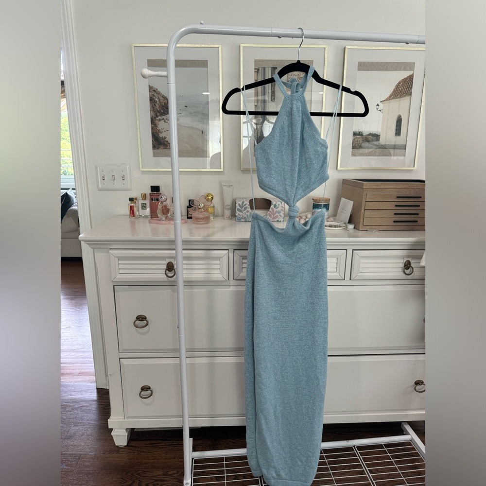 Knit blue maxi dress with cutout